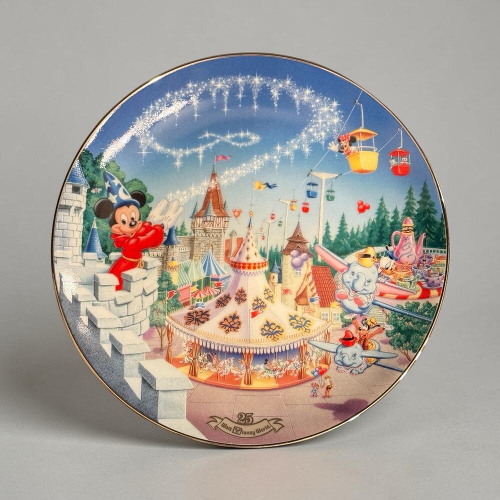 Vintage 1996 Walt Disney World 25th Anniversary Decorative Plate Fantasyland